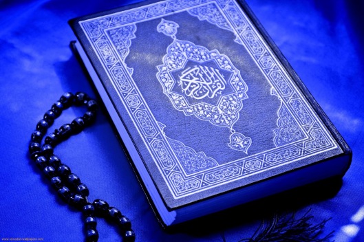 Blue-Quran-with-Beads